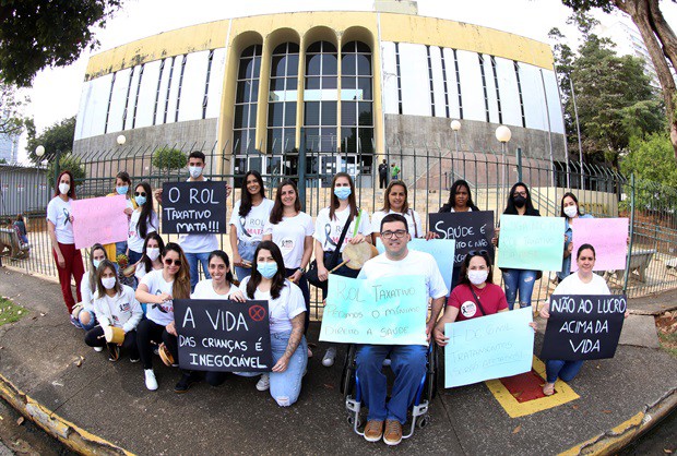 Mobilização no Fórum de Piracicaba mira decisão do STJ no rol da ANS