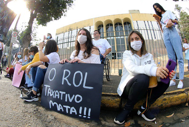 Mobilização no Fórum de Piracicaba mira decisão do STJ no rol da ANS