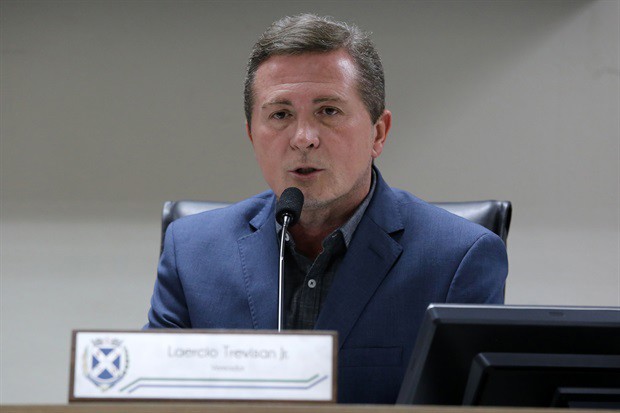 Laércio Trevisan Jr. (PL) preside a CLJR e foi quem conduziu a audiência