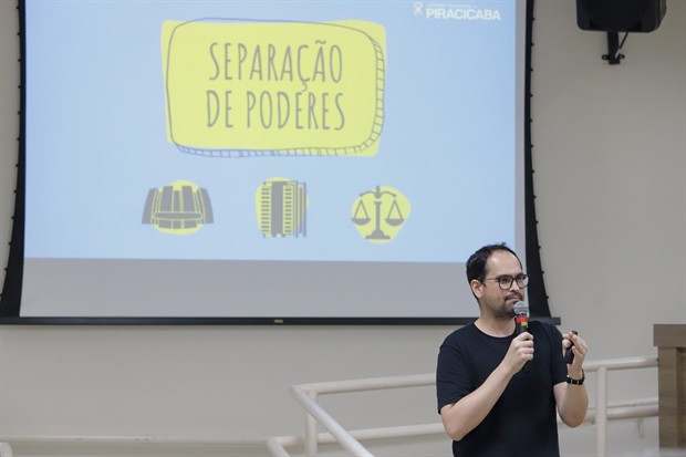 Bruno de Oliveira explicou a diferença dos três poderes