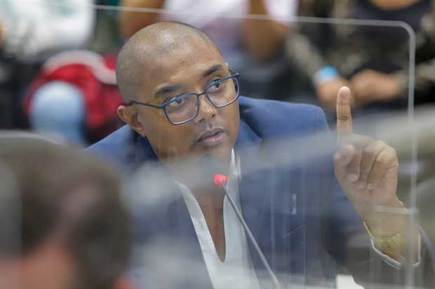 Cássio Luiz Barbosa é autor do requerimento 450/2022, que pede poda de árvore no Boa Esperança