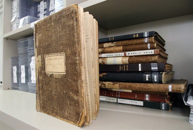 Câmara torna público o primeiro livro de leis em Piracicaba