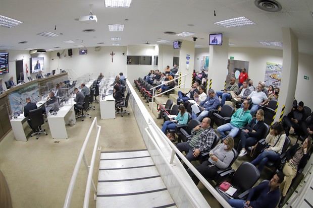 Vereadores deliberaram sobre 20 proposituras na reunião desta segunda-feira (20)