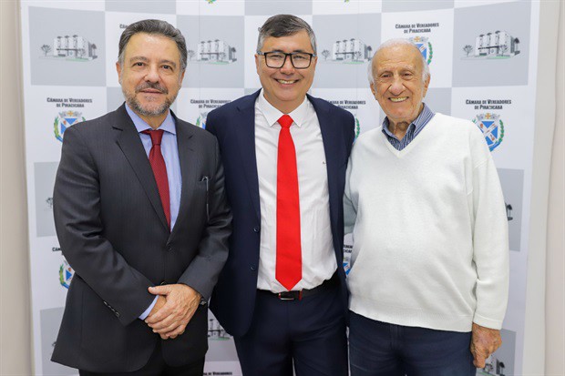 Solenidades foram realizadas no Salão Nobre "Helly de Campos Melges"