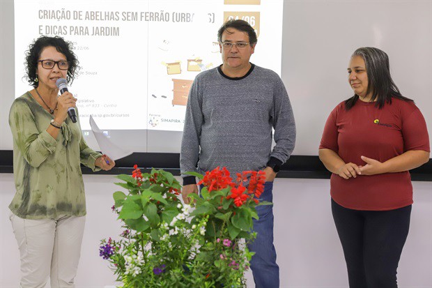 Evento abordou dicas para criação de abelhas nativas no ambiente urbano