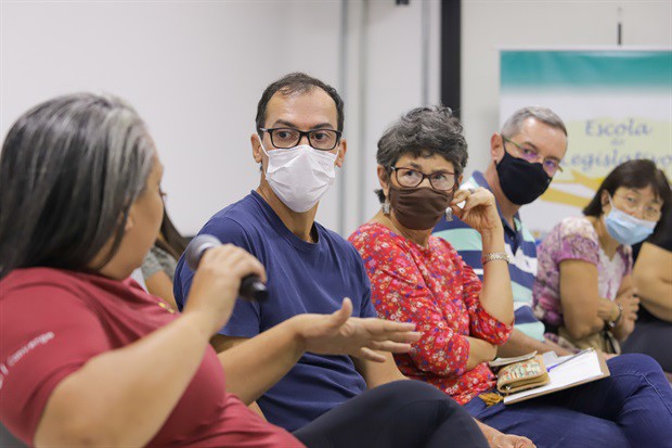 Evento abordou dicas para criação de abelhas nativas no ambiente urbano