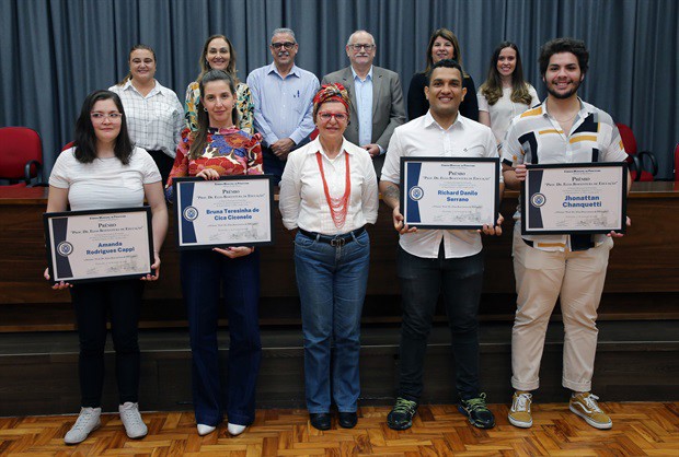Retomada da homenagem acontece quando se completam 10 anos de instituição do prêmio e do falecimento do professor Elias Boaventura