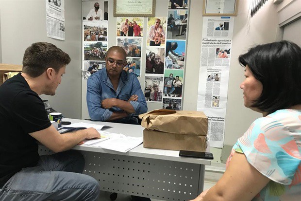 O médico Gustavo Correr e a servidora Patrícia Kimura estiveram no gabinete do vereador Cássio Fala Pira (PL)