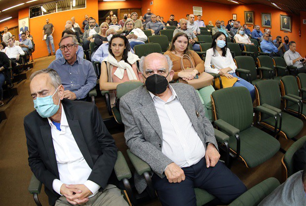 Vereadores cobraram compromisso do Poder Executivo de demarcar áreas para habitação social em outras regiões