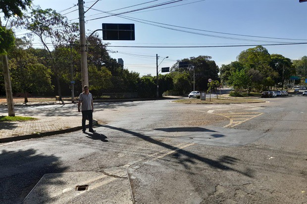 Vereador Pedro Kawai (PSDB) é autor de duas indicações que sugerem construção de canaleta e demarcação de vaga de estacionamento exclusiva para idosos