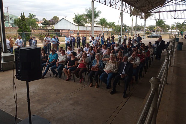 Os eventos foram organizados pela prefeitura e tiveram a participação das comunidades desses dois bairros tradicionais do município e muitas homenagens