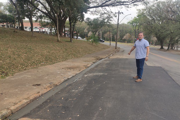 Vereador foi procurado por moradores do bairro e encaminhou solicitação de reparos ao Semae