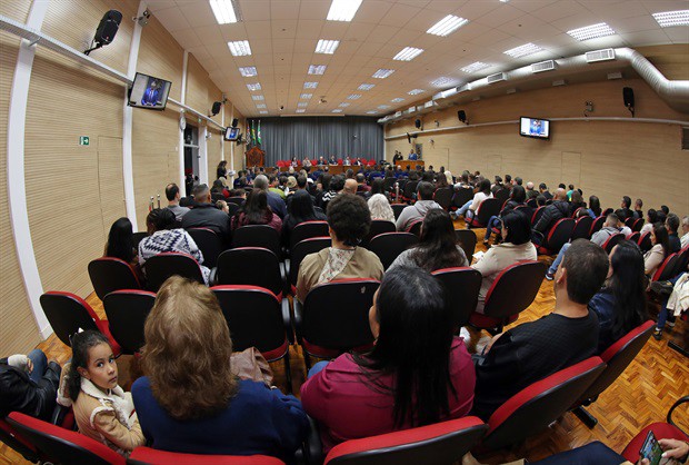Cerimônia realizada no Salão Nobre “Helly de Campos Melges” contou com a presença de servidores da SAP, parlamentares, amigos e parentes dos homenageados