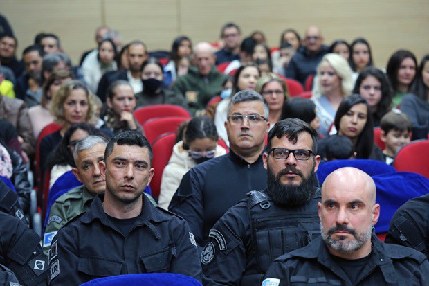 Cerimônia realizada no Salão Nobre “Helly de Campos Melges” contou com a presença de servidores da SAP, parlamentares, amigos e parentes dos homenageados