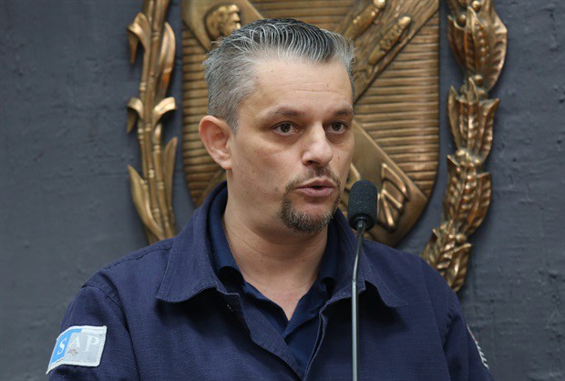 Miguel de Oliveira Júnior quem discursou em nome dos homenageados