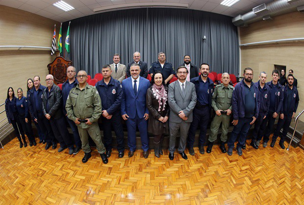 Cerimônia realizada no Salão Nobre “Helly de Campos Melges” contou com a presença de servidores da SAP, parlamentares, amigos e parentes dos homenageados