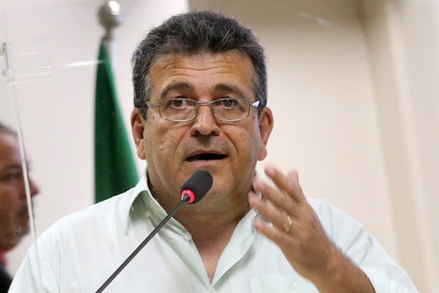 Reinaldo Pousa em discurso durante a 43ª reunião ordinária da Câmara Municipal de Piracicaba