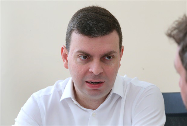 Em agosto, Felipe Gema apresentou indicação em que sugeriu a instalação das estações nas escolas municipais