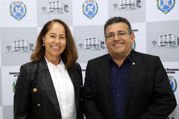 Cerimônia foi realizada no hall do Salão Nobre da Câmara Municipal de Piracicaba