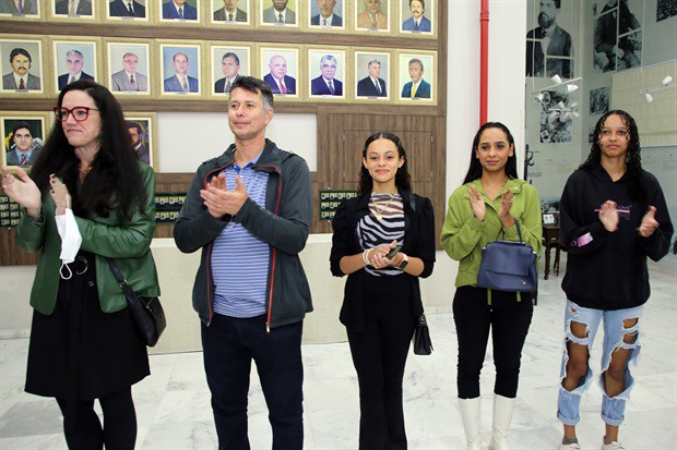 Solenidade reuniu amigos, colegas de trabalho, alunas e parentes