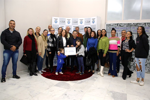 Solenidade reuniu amigos, colegas de trabalho, alunas e parentes