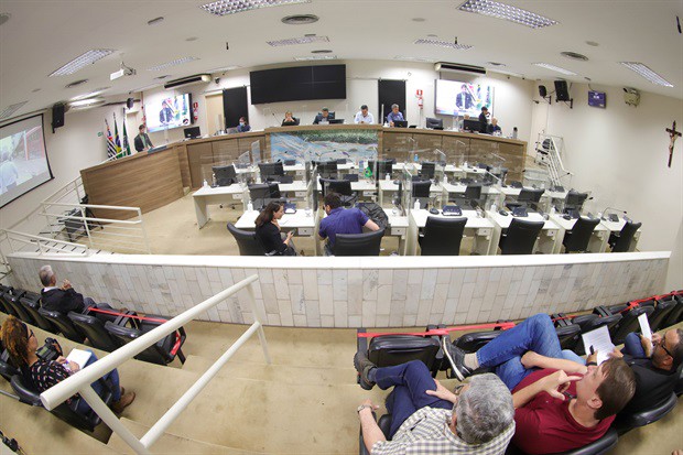 Reunião pública realizada na tarde desta terça-feira (27) congregou representes do poder público, comerciantes e interessados em debater a revitalização da área central