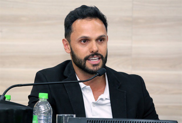 Jean Carlos Ferreira - 2º Secretário do Parlamento Metropolitano e Presidente da Câmara Municipal de Iracemápolis