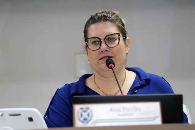 Vereadora Ana Pavão na 64ª reunião ordinária