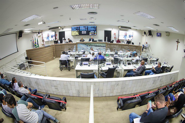 Reuniões extraordinárias acontecem no plenário da Câmara a partir das 14h desta terça-feira