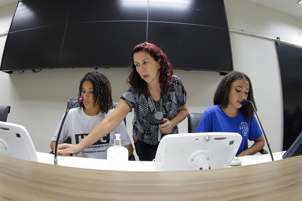 Câmara recebe alunos da Helio Penteado de Castro