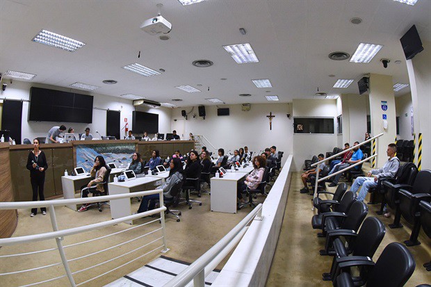 Alunos da escola Pedro de Mello participam do 'Conheça o Legislativo'