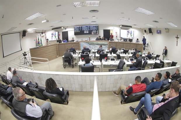 Parlamentares discutiram projeto em reuniões ordinária e extraordinária