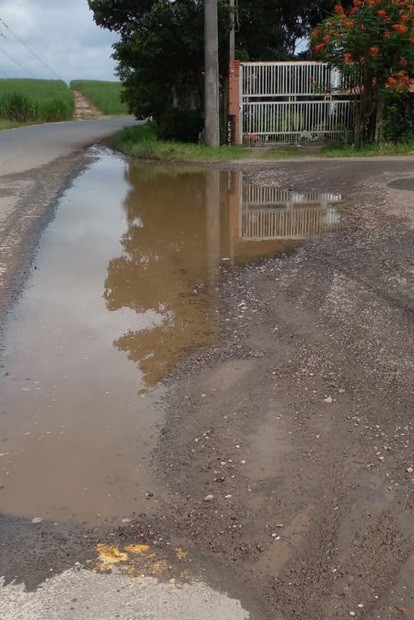 Foto mostra como estava o local, com acúmulo de água