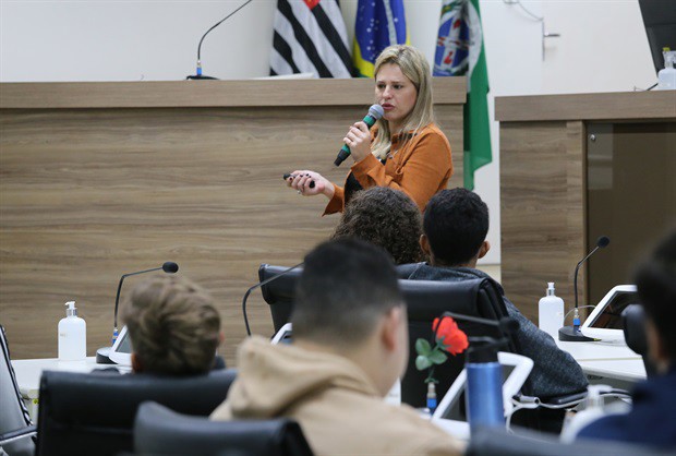 Alunos da escola Pedro de Mello participaram  do 'Conheça o Legislativo'