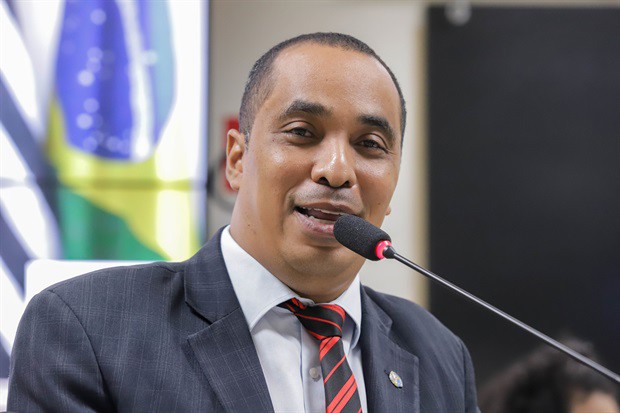 Suplente Paulo Nardino é autor na moção