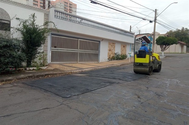 Jardim Prezotto e Piracicamirim recebem "megaoperação" tapa buraco