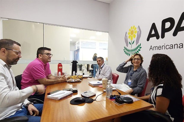 Vereador André Bandeira durante visita a Apae Americana nesta quinta-feira (27)