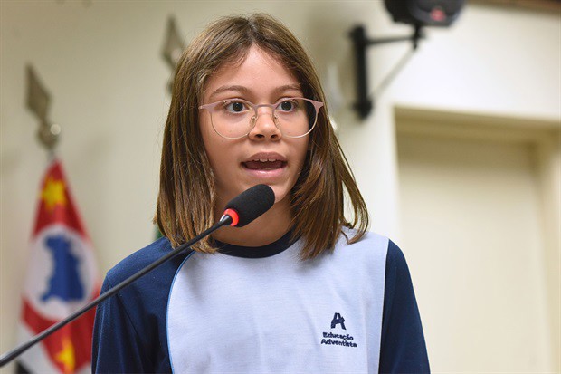 Alunos do Colégio Adventista participam do "Conheça o Legislativo
