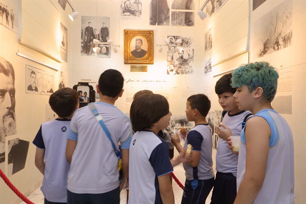 Alunos do Colégio Adventista participam do "Conheça o Legislativo