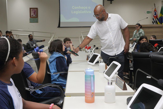 Alunos do Colégio Adventista participam do "Conheça o Legislativo