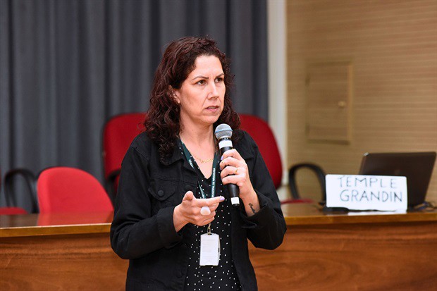 Médico Rodrigo Reis esteve na Câmara Municipal de Piracicaba para atividade da Escola do Legislativo