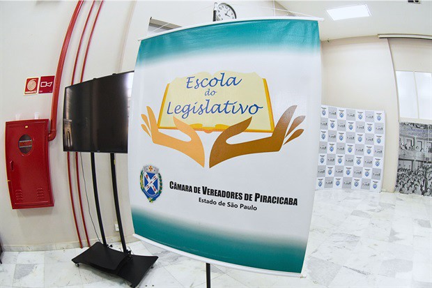 Roda de conversa aborda temática sobre deficiência e atividade motora