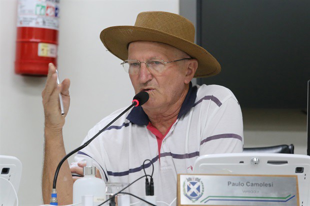 Membros da CPI analisam contradições no prontuário da paciente e obtêm informações sobre falta de preparo da unidade