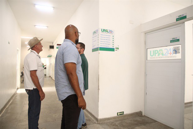 À tarde, CPI fez diligência na UPA, averiguou o estoque e registros de aplicação do soro antiescorpiônico