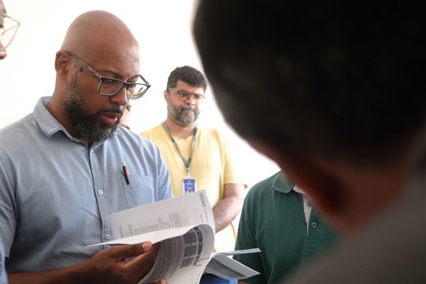 À tarde, CPI fez diligência na UPA, averiguou o estoque e registros de aplicação do soro antiescorpiônico