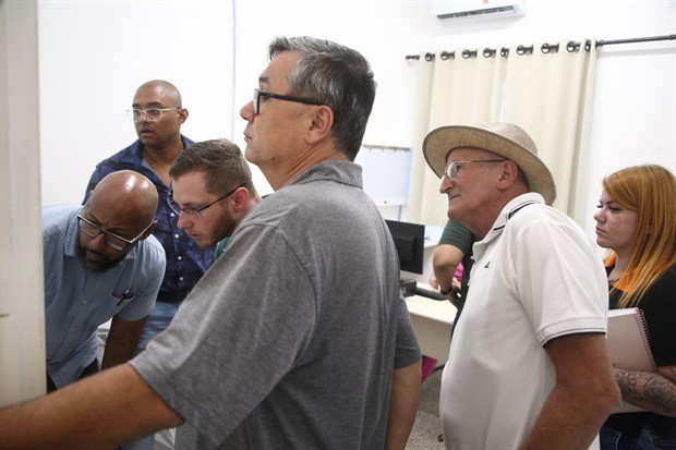 À tarde, CPI fez diligência na UPA, averiguou o estoque e registros de aplicação do soro antiescorpiônico