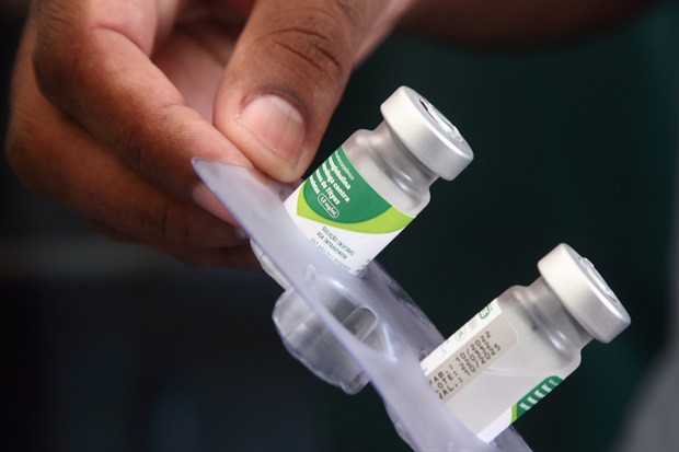 À tarde, CPI fez diligência na UPA, averiguou o estoque e registros de aplicação do soro antiescorpiônico