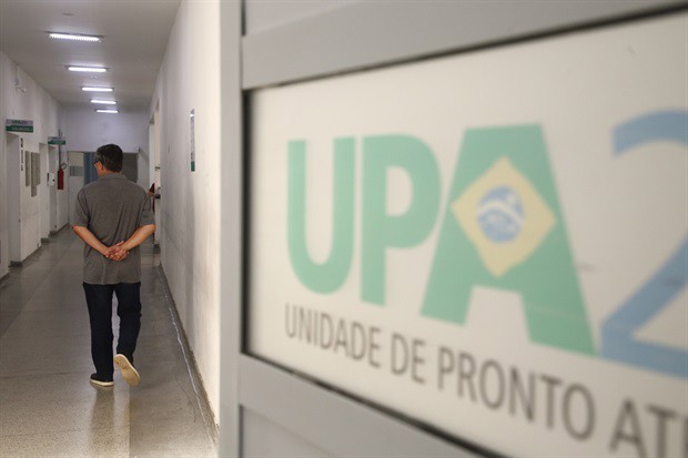 À tarde, CPI fez diligência na UPA, averiguou o estoque e registros de aplicação do soro antiescorpiônico