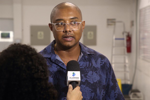 À tarde, CPI fez diligência na UPA, averiguou o estoque e registros de aplicação do soro antiescorpiônico