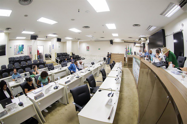 Mãe, tio e avô de Jamilly relataram à CPI como foi o atendimento da criança na UPA